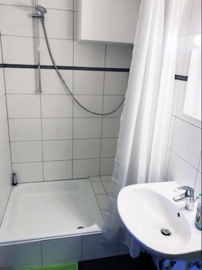 Khorsandi Eins Appartement *