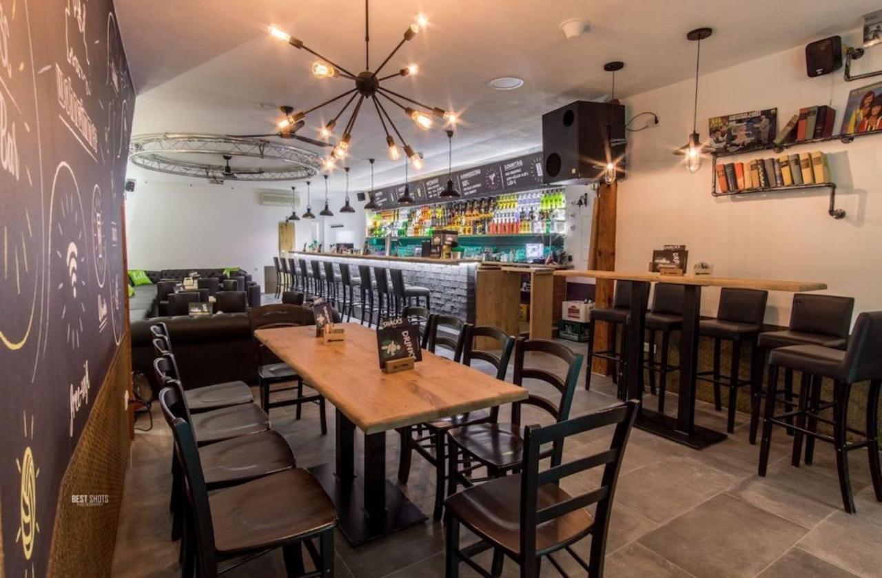 Khorsandi Eins Appartement Cobourg